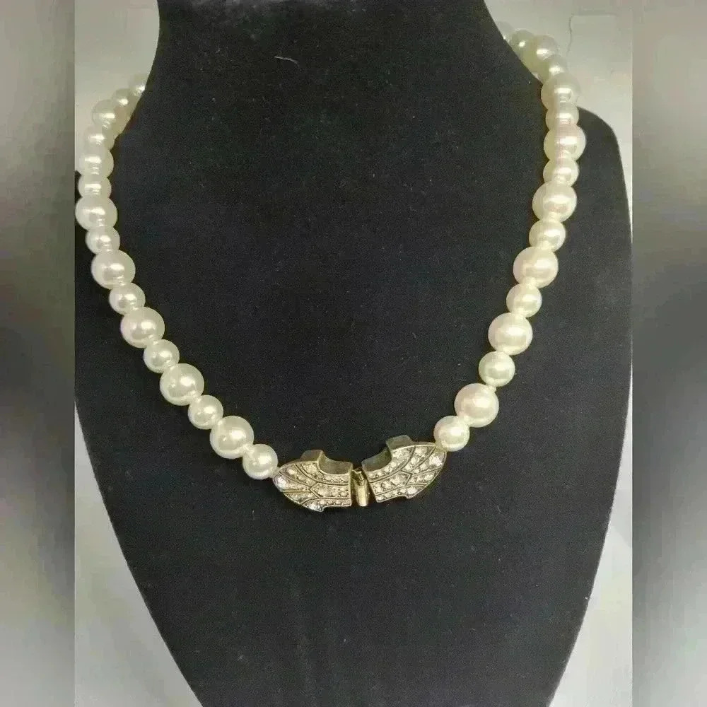 Chloe + Isabel  vintage statement necklace.